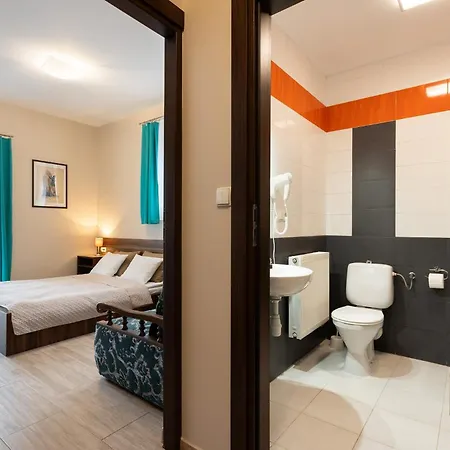 Antracyt 홈스테이